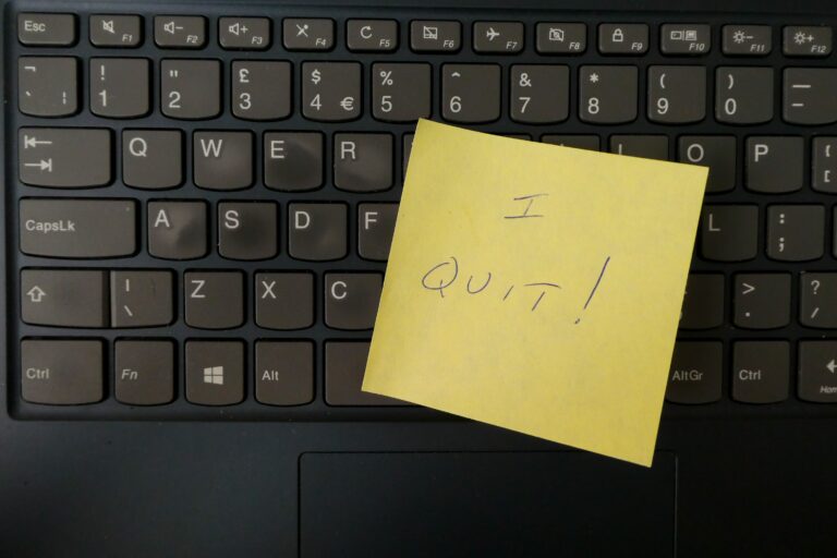 4 Reasons Toxic Work Culture Is Driving The Great Resignation