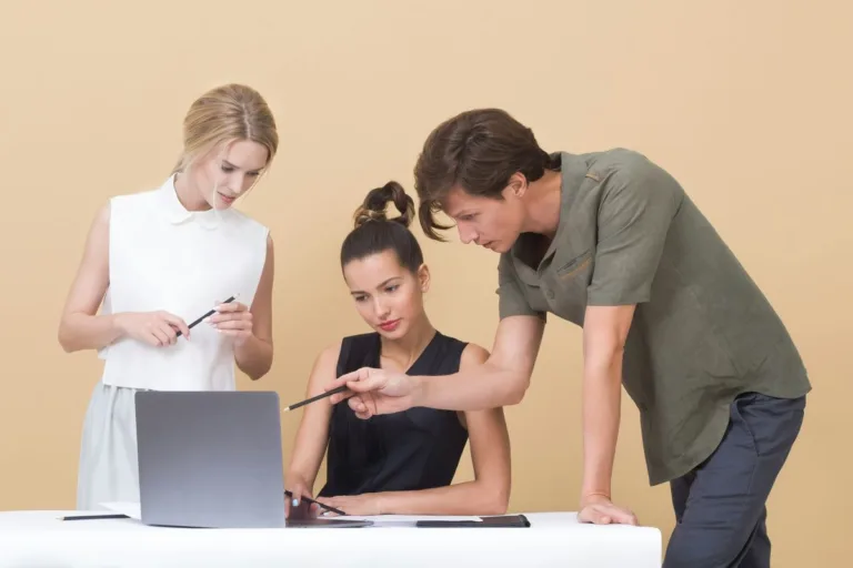 Unlocking Professional Success: Pivoting Careers with the Assistance of AI